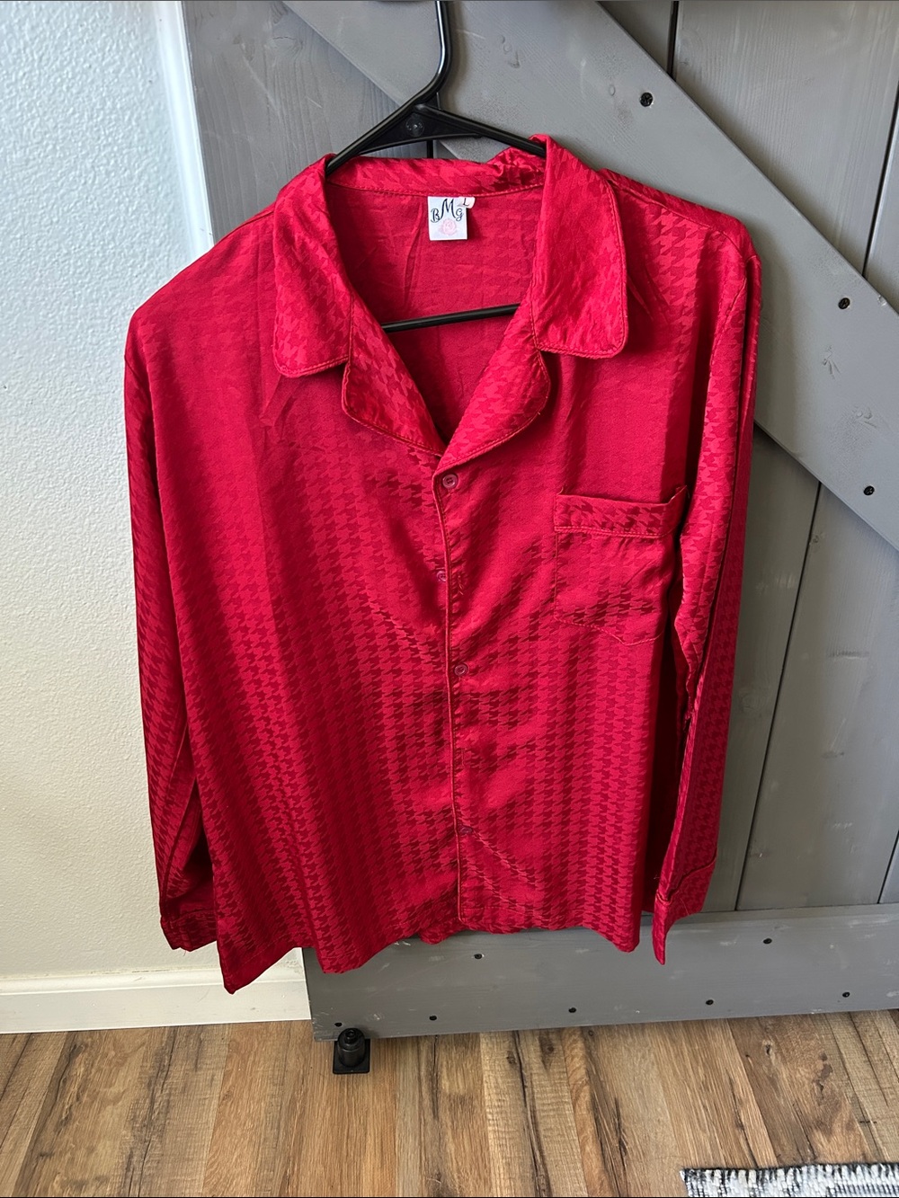 Red Satin-Feel Women’s Luxury Pajama Set - Size L